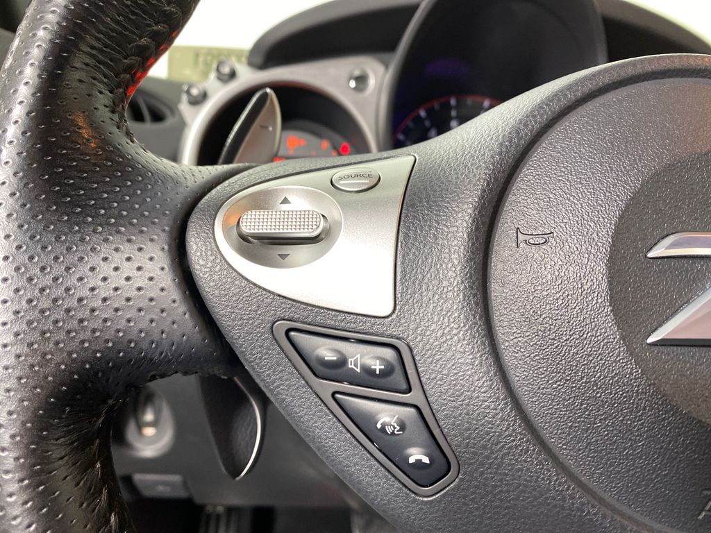 Vehicle image 18 of 30