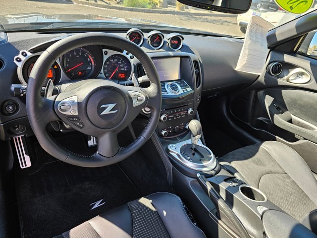 Vehicle image 9 of 23