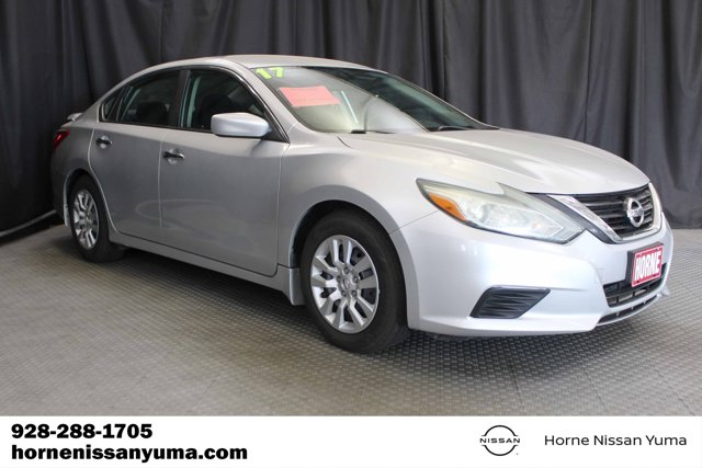 2017 Nissan Altima 2.5 S Image 3 of 12