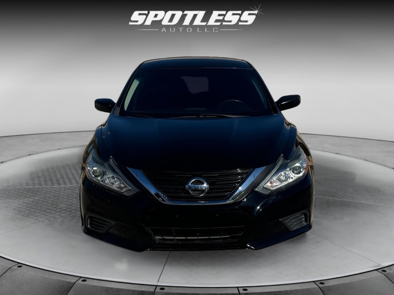 Vehicle image 3 of 27