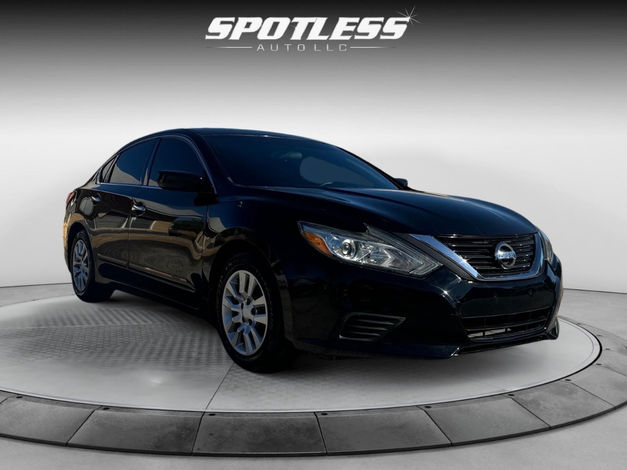 Vehicle image 4 of 27