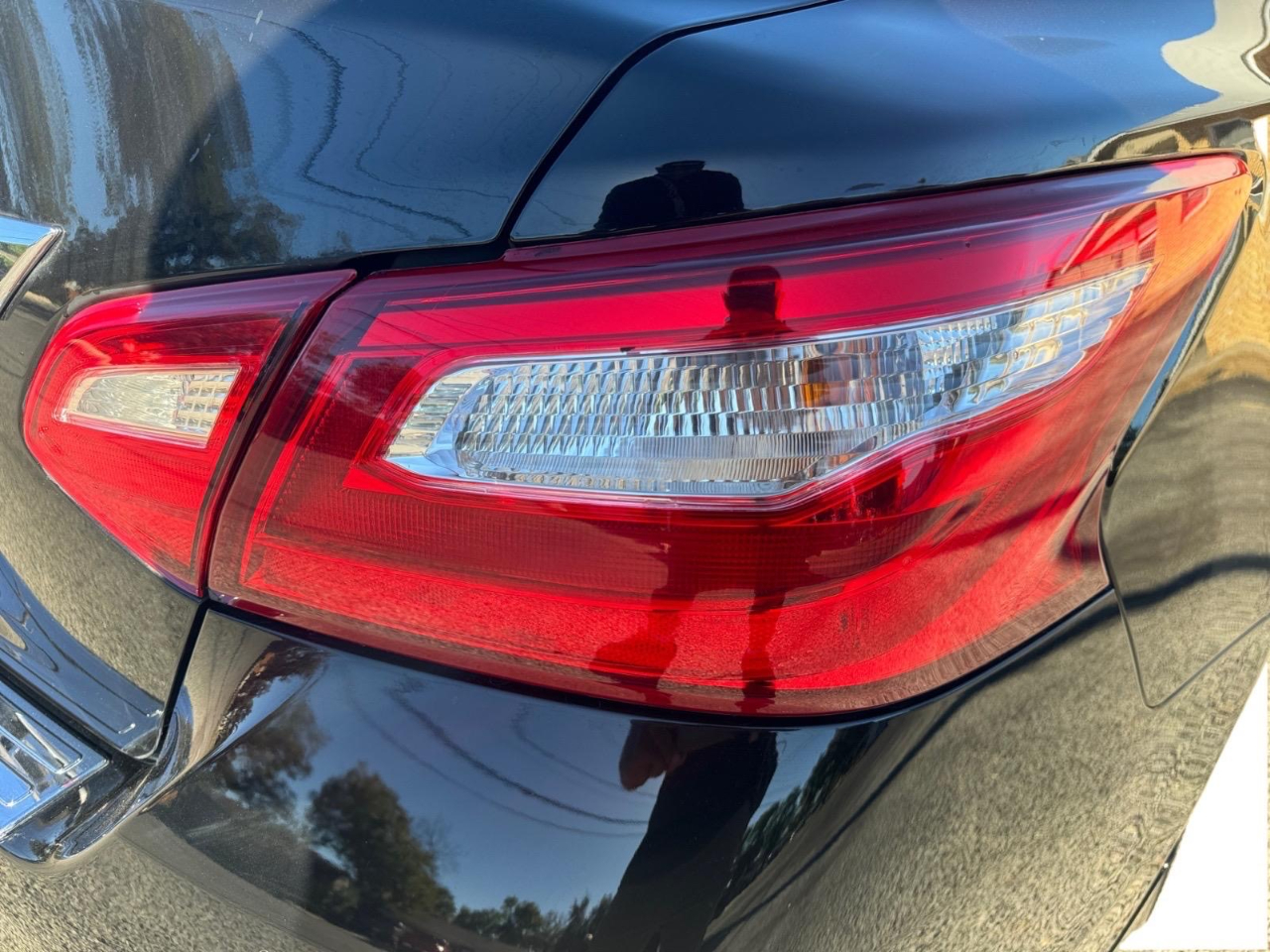 Vehicle image 13 of 27