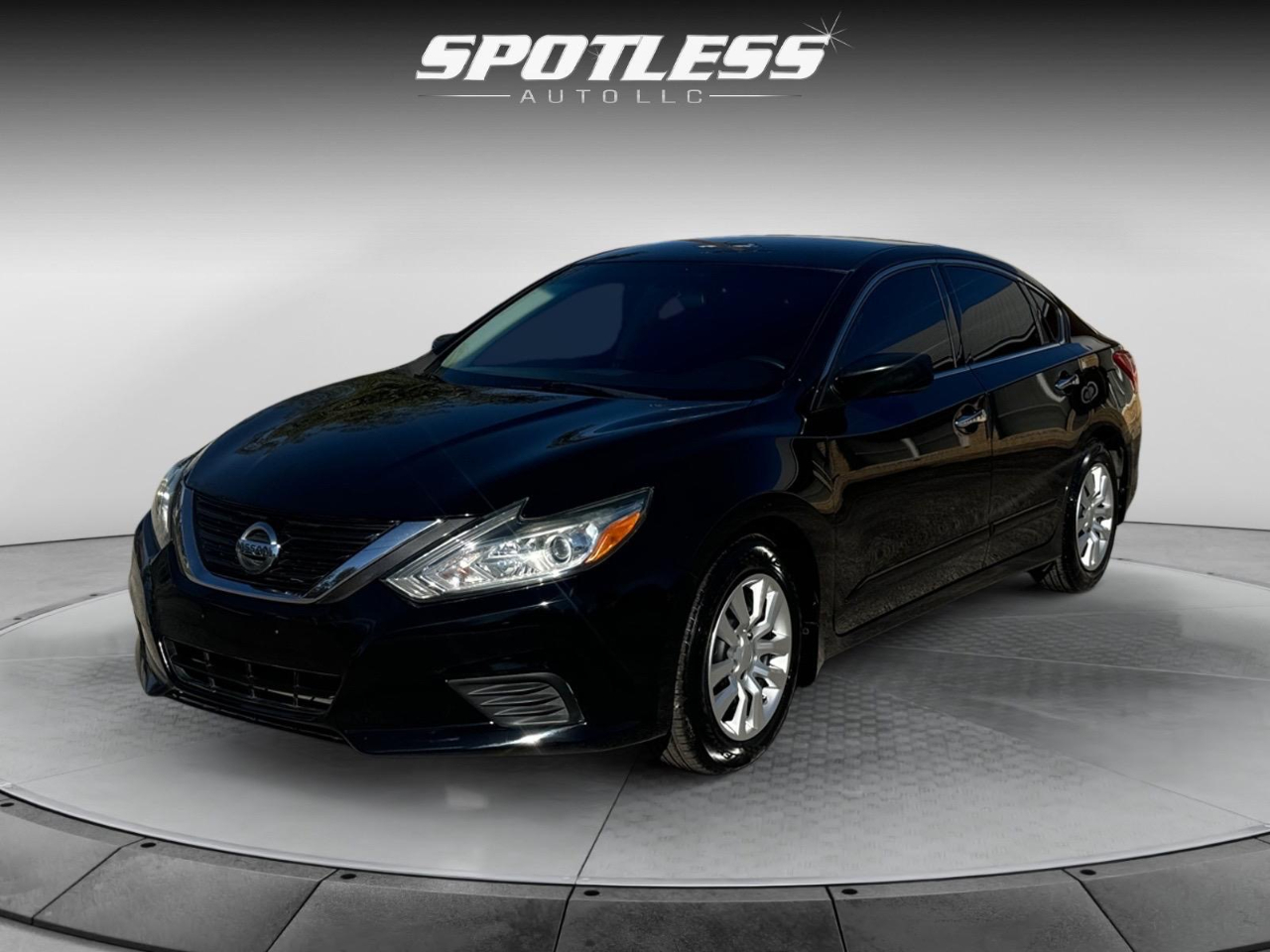 Vehicle image 2 of 27