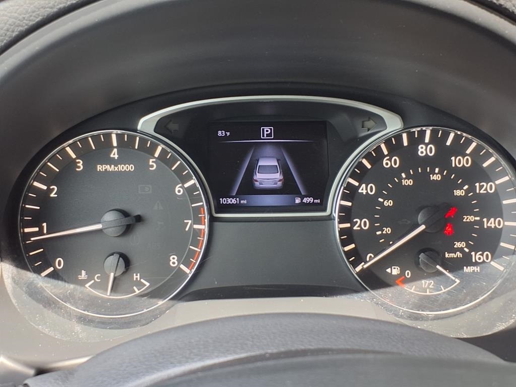 Vehicle image 23 of 42