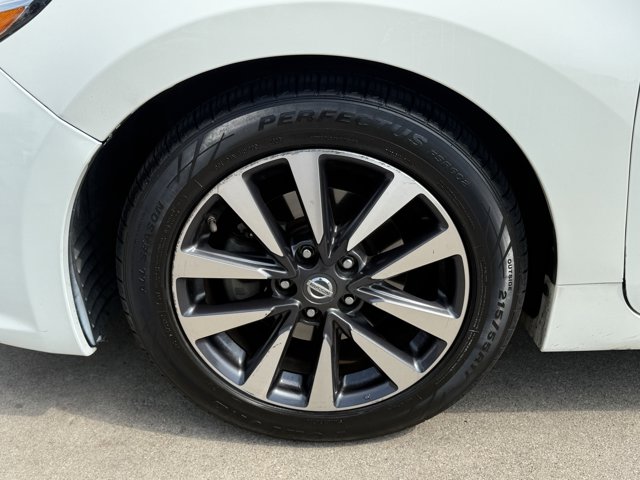 2017 Nissan Altima 2.5 SL Image 14 of 68