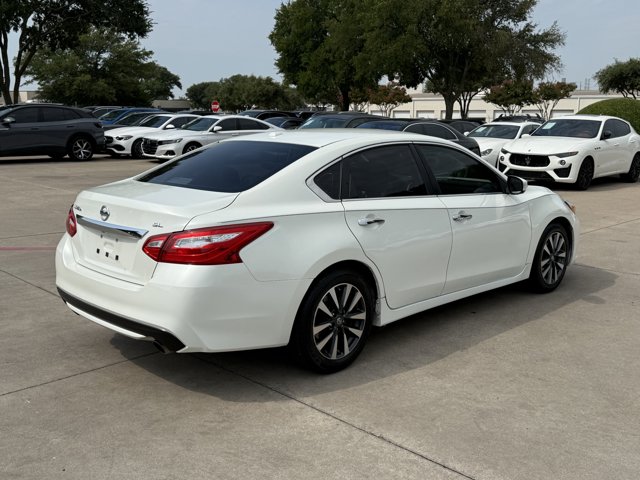 2017 Nissan Altima 2.5 SL Image 5 of 68