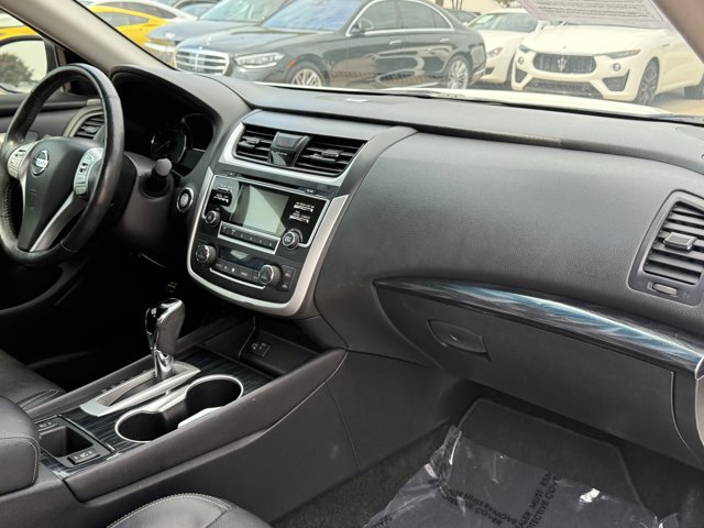 2017 Nissan Altima 2.5 SL Image 35 of 68