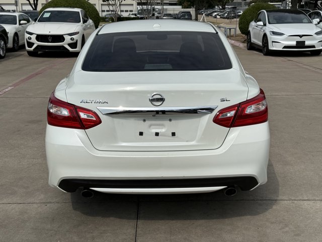 2017 Nissan Altima 2.5 SL Image 6 of 68
