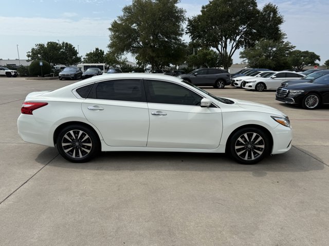 2017 Nissan Altima 2.5 SL Image 4 of 68