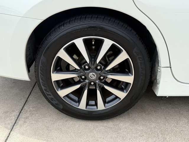 2017 Nissan Altima 2.5 SL Image 16 of 68