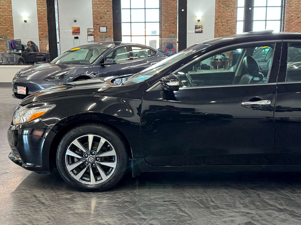 2017 Nissan Altima 2.5 SL Image 17 of 44