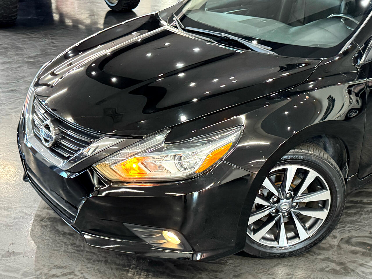 2017 Nissan Altima 2.5 SL Image 5 of 44