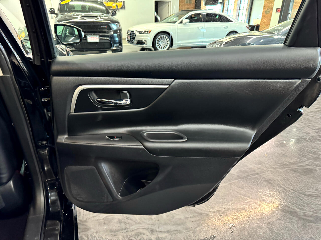 2017 Nissan Altima 2.5 SL Image 36 of 44