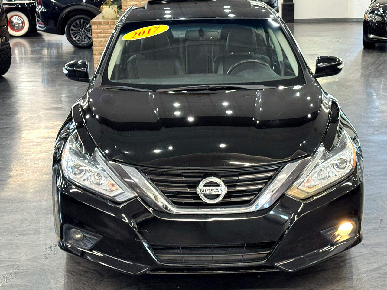 2017 Nissan Altima 2.5 SL Image 6 of 44