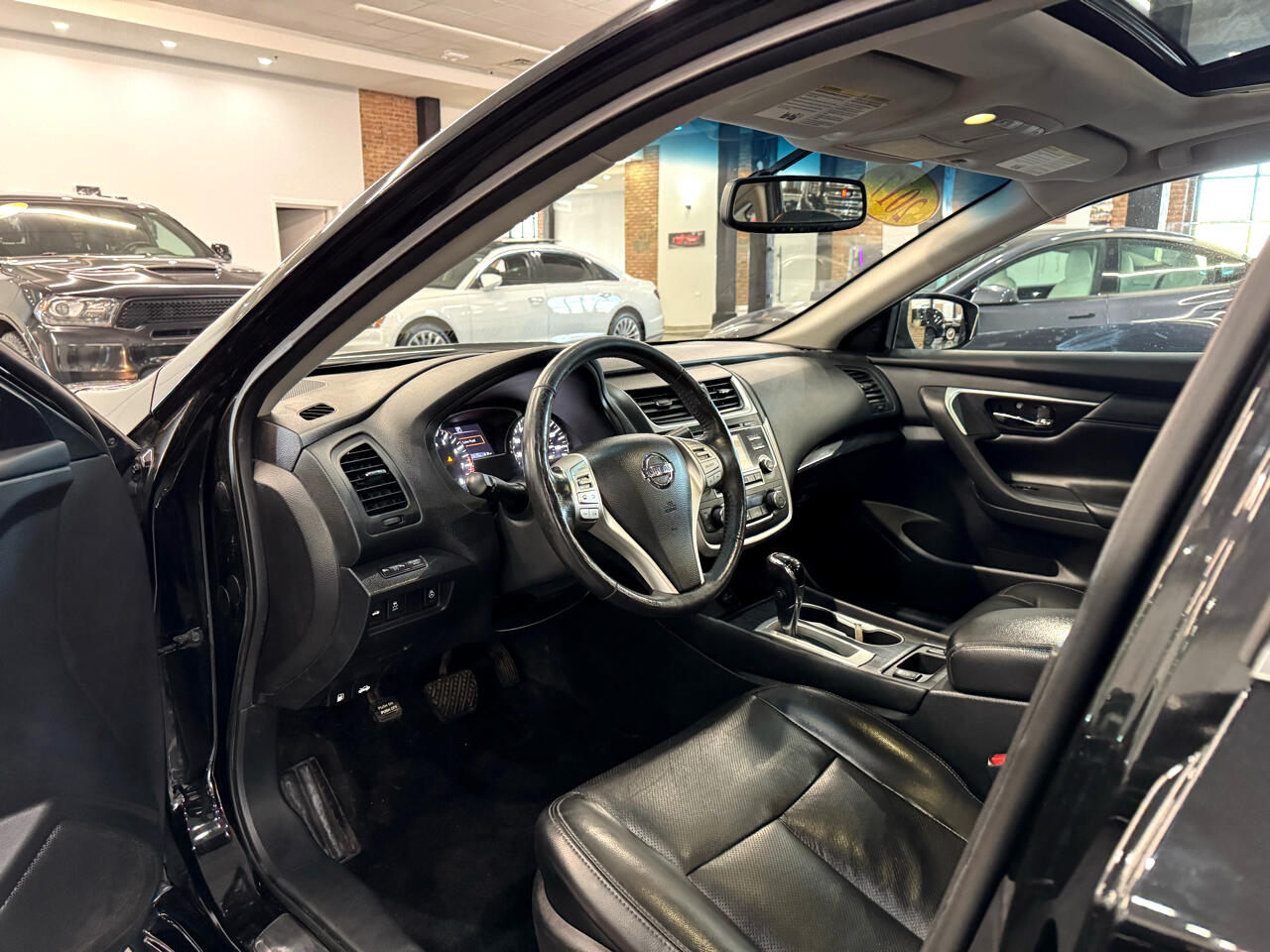 2017 Nissan Altima 2.5 SL Image 24 of 44