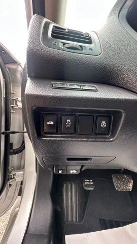 Vehicle image 22 of 45