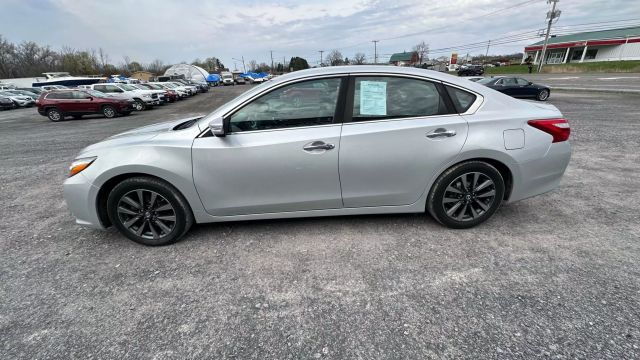 Vehicle image 7 of 45