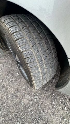 Vehicle image 18 of 45