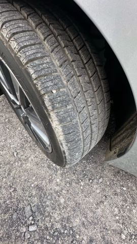 Vehicle image 21 of 45
