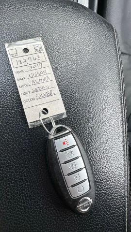 Vehicle image 43 of 45