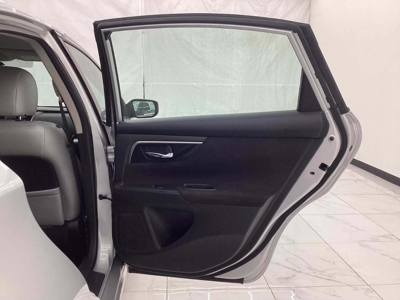 2017 Nissan Altima 2.5 SR Image 38 of 46