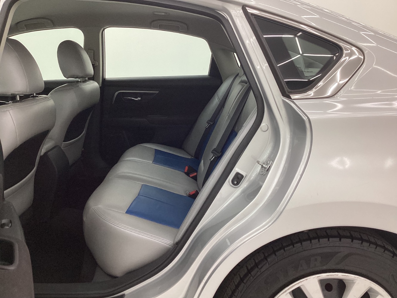 2017 Nissan Altima 2.5 SR Image 44 of 46