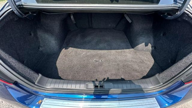 Vehicle image 20 of 45