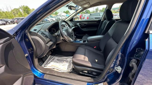 Vehicle image 29 of 45