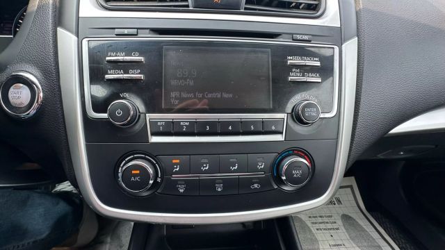 Vehicle image 11 of 45