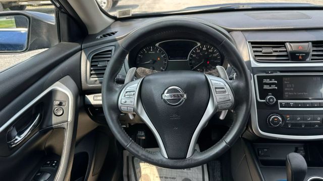 Vehicle image 36 of 45
