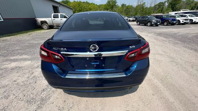 Vehicle image 6 of 45