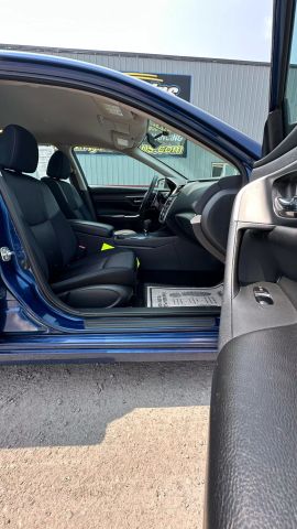 Vehicle image 42 of 45