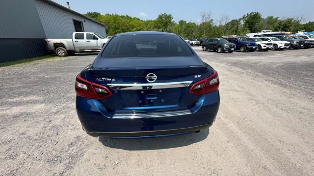 Vehicle image 5 of 45