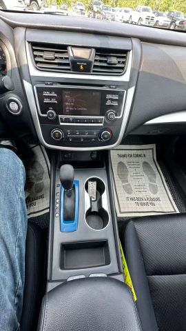 Vehicle image 13 of 45