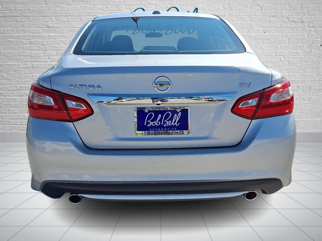 2017 Nissan Altima 2.5 SV Image 6 of 30