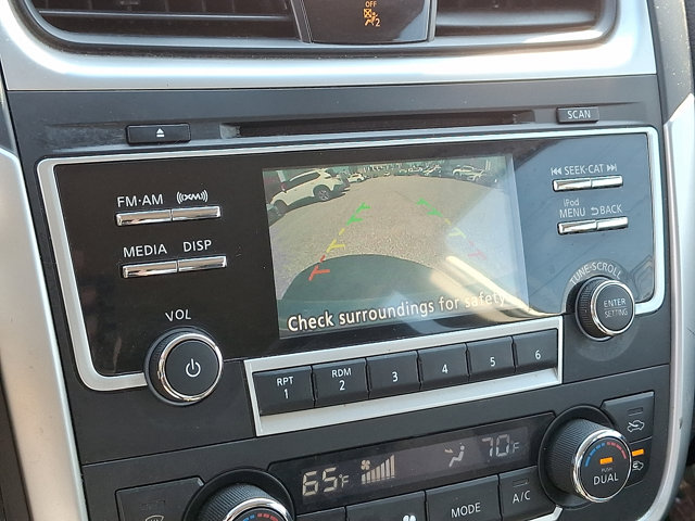 2017 Nissan Altima 2.5 SV Image 16 of 30