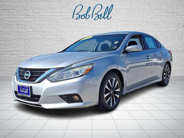 2017 Nissan Altima 2.5 SV Image 1 of 30