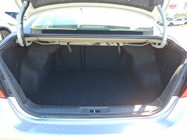 2017 Nissan Altima 2.5 SV Image 10 of 30
