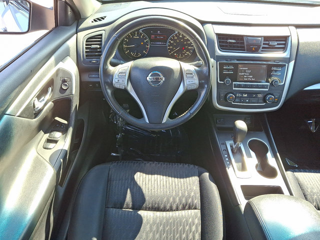 2017 Nissan Altima 2.5 SV Image 13 of 30
