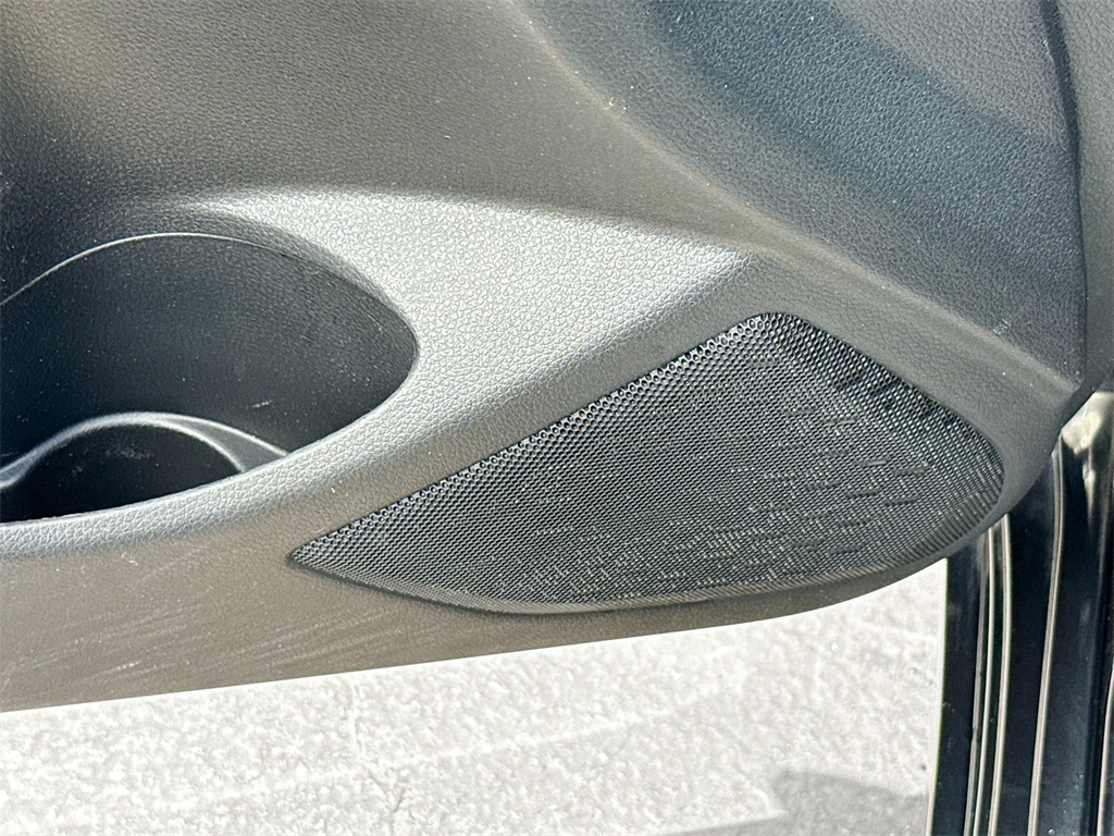2017 Nissan Altima 2.5 SV Image 28 of 32