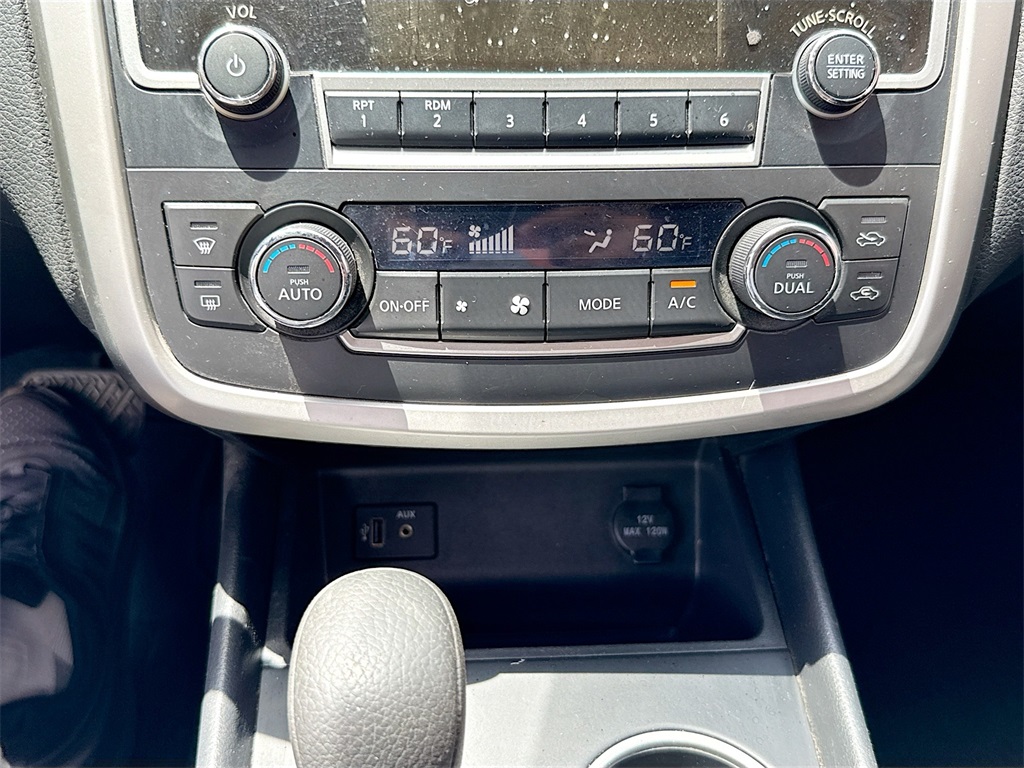 2017 Nissan Altima 2.5 SV Image 23 of 32