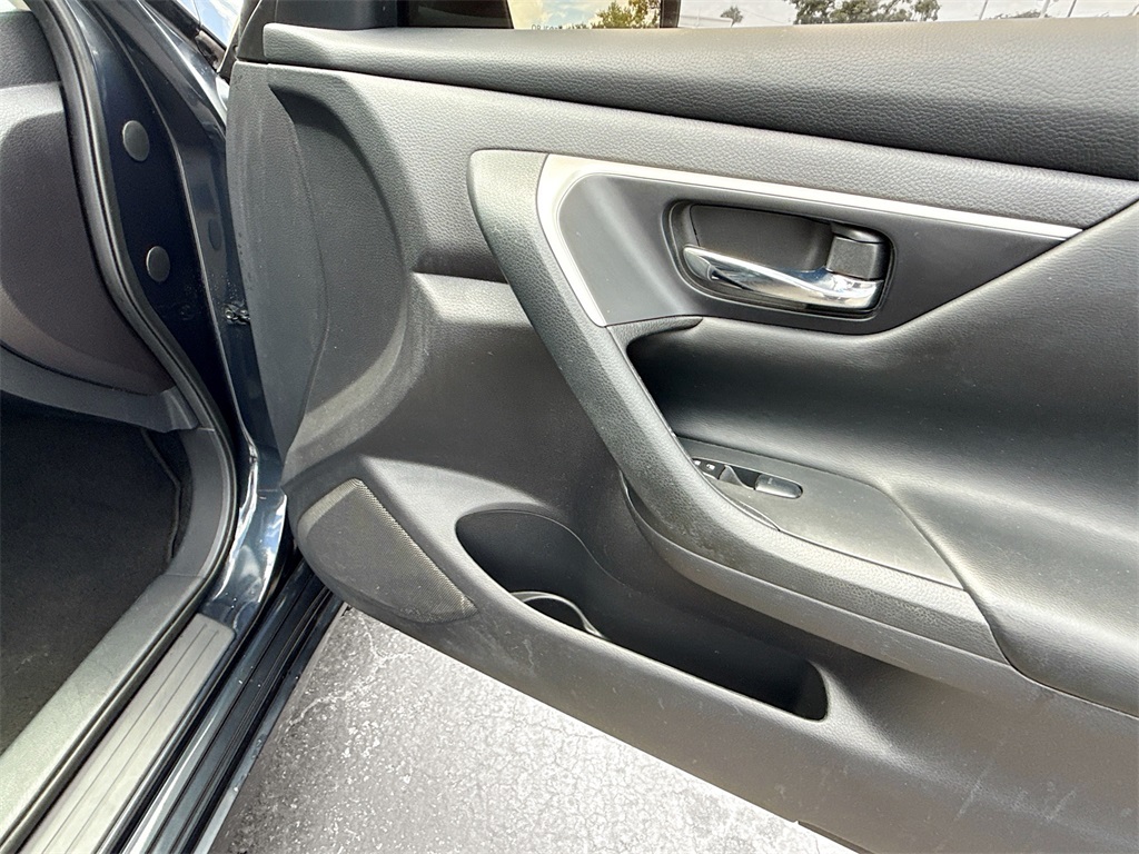 2017 Nissan Altima 2.5 SV Image 32 of 32