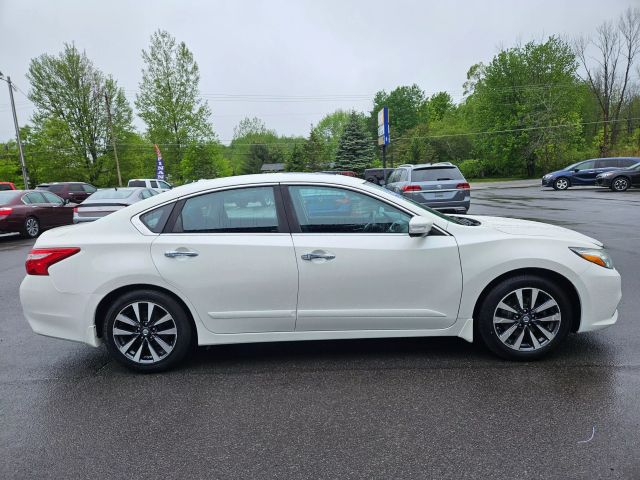 Vehicle image 8 of 68