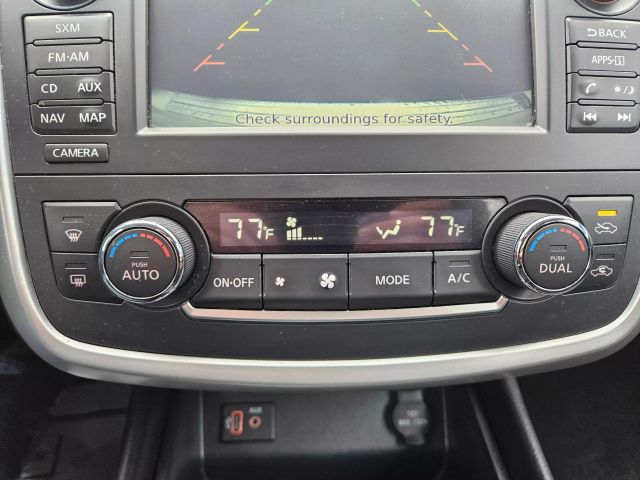 Vehicle image 47 of 68