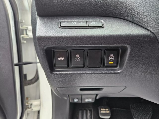 Vehicle image 43 of 68