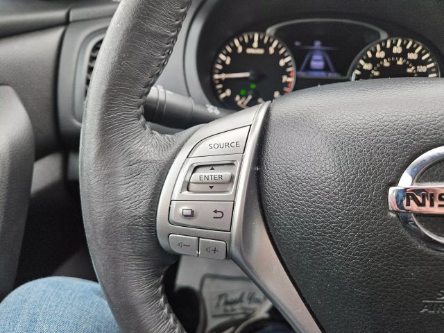 Vehicle image 60 of 68