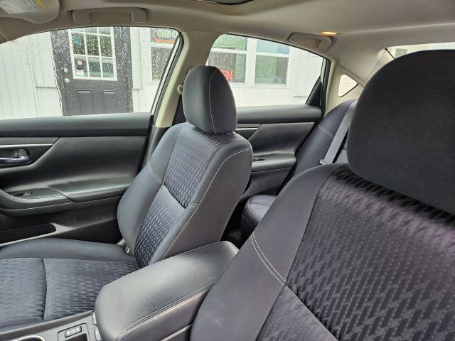 Vehicle image 39 of 68