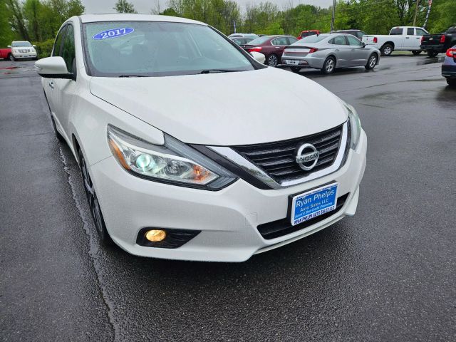 Vehicle image 6 of 68