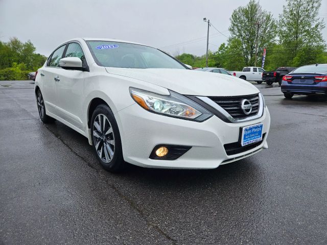 Vehicle image 5 of 68