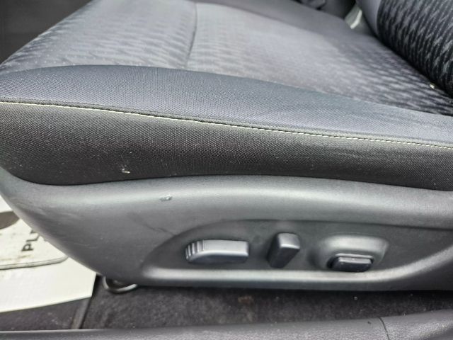 Vehicle image 42 of 68